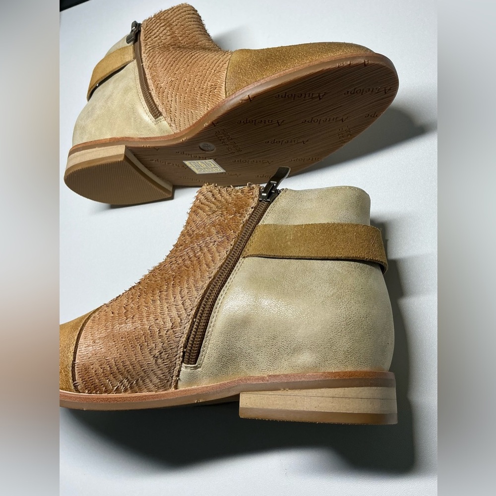 Antelope Comfortable Leather Leslie Ankle Boots Size 38 / US 7.5 NEW - Picture 3 of 11